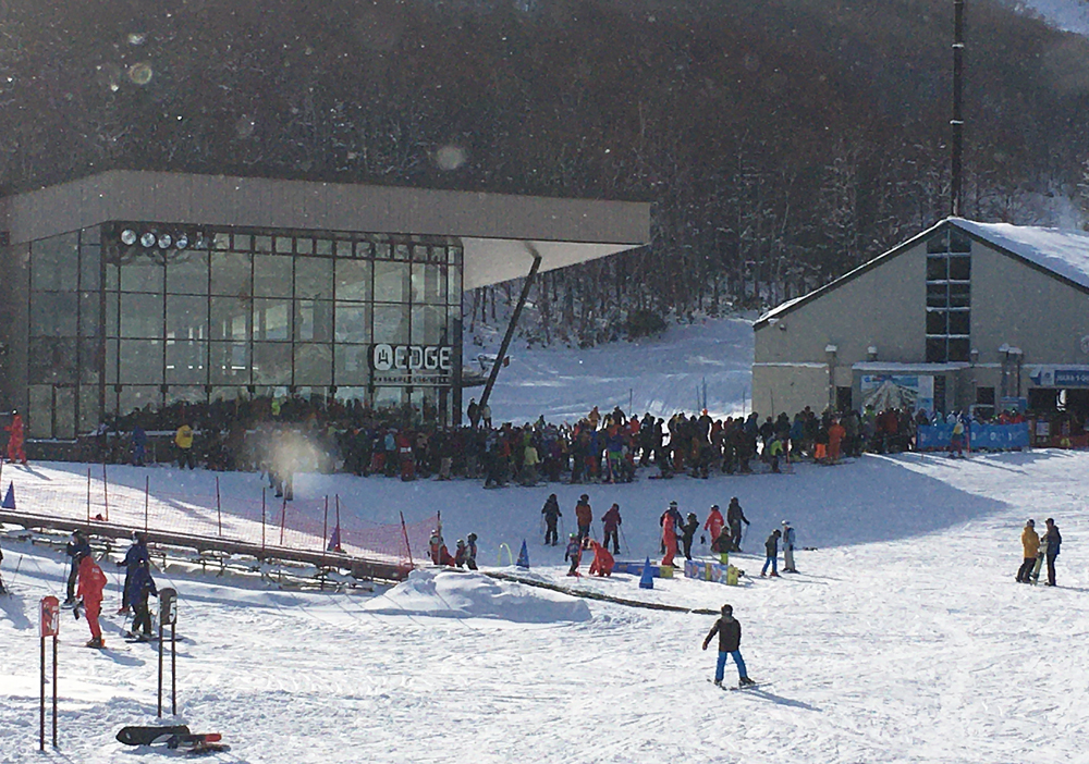 Queues at Hanazono (not as bad as many US ski resorts)
